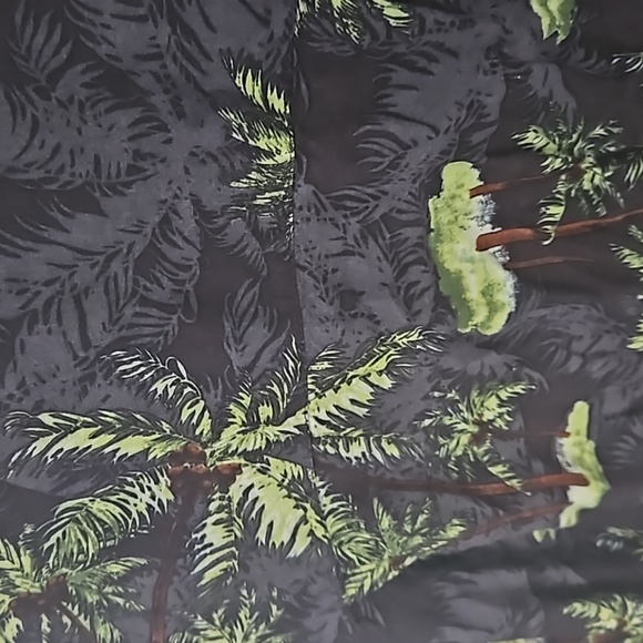Men's Hawaiian Shirt - Picture 4 of 4